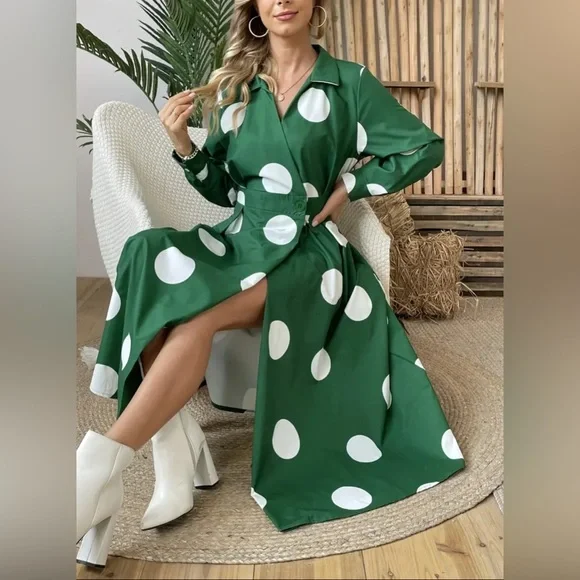 🔵”NWT” CURVY Green & White Polka Dot Faux Wrap Dress - Picture 6 of 7